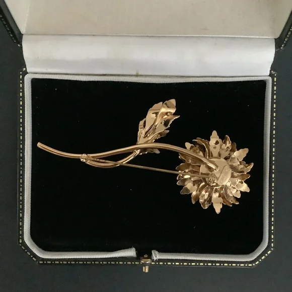 Vintage signed Monet gold tone brooch. - Picture 6 of 7